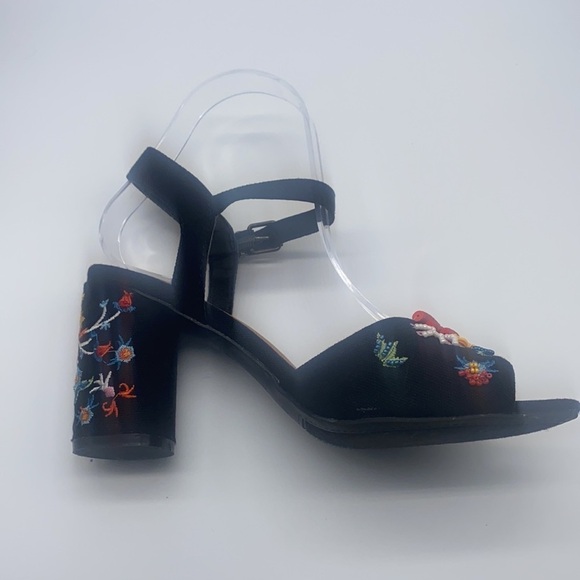 Rampage - Wynne Colorful Beaded Embroidered Embellished Peep Toe Heels Size 7 - Picture 13 of 16